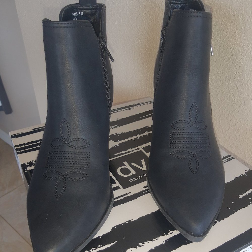 Brand new with box dv by Dolce Vita Kiki boots
